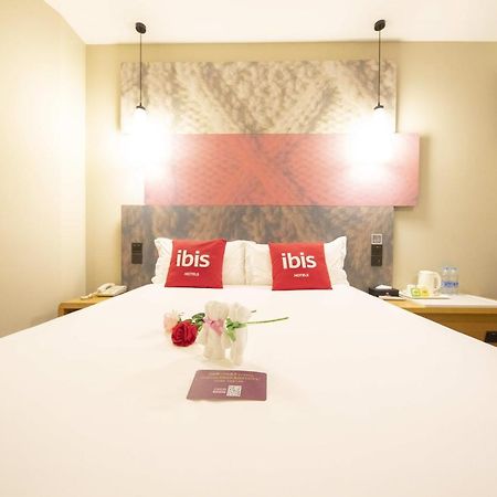 Ibis Tianjin Teda Hotel Buitenkant foto