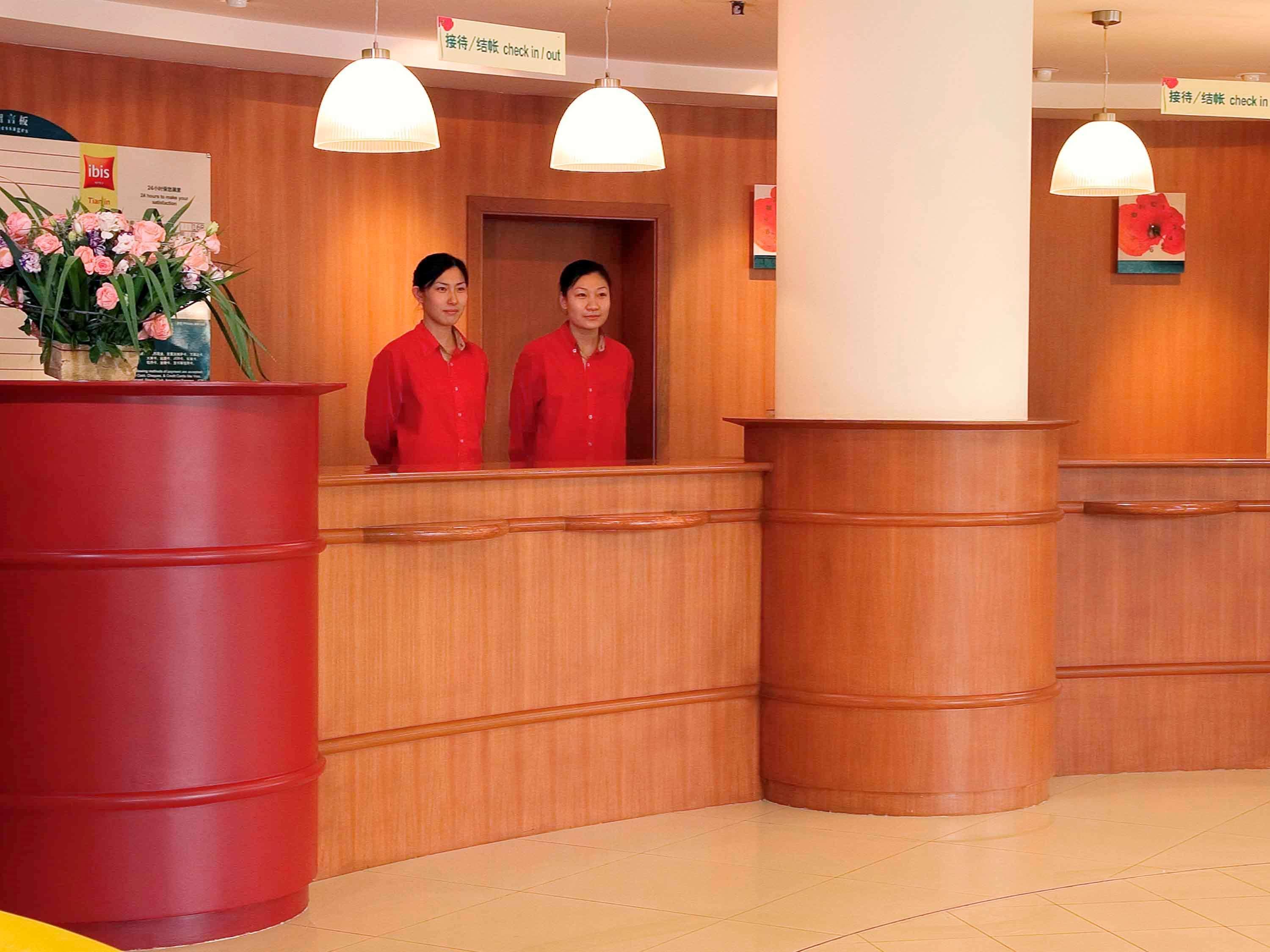 Ibis Tianjin Teda Hotel Buitenkant foto