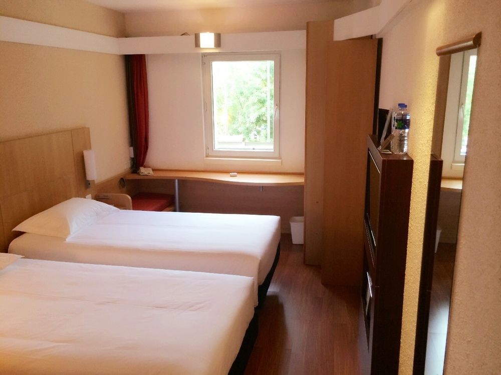 Ibis Tianjin Teda Hotel Buitenkant foto