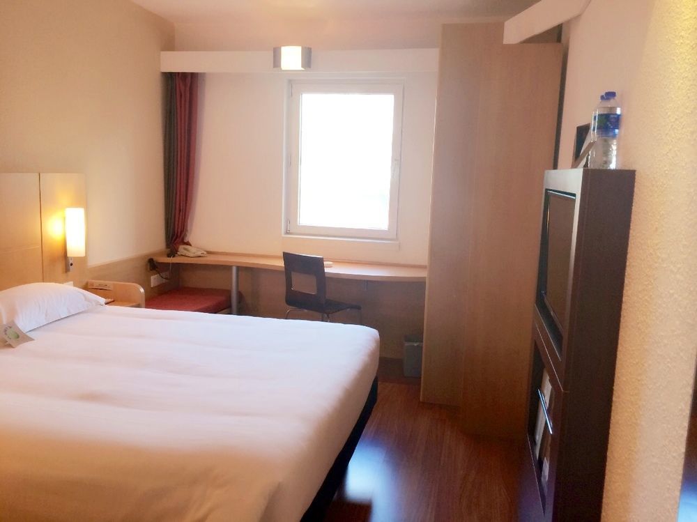 Ibis Tianjin Teda Hotel Buitenkant foto